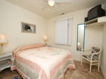 queen bedroom